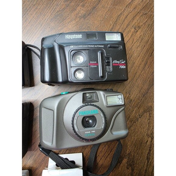 Lot Of 4 Vintage Film & Digital Cameras W/ Accessories - Picture 8 of 14